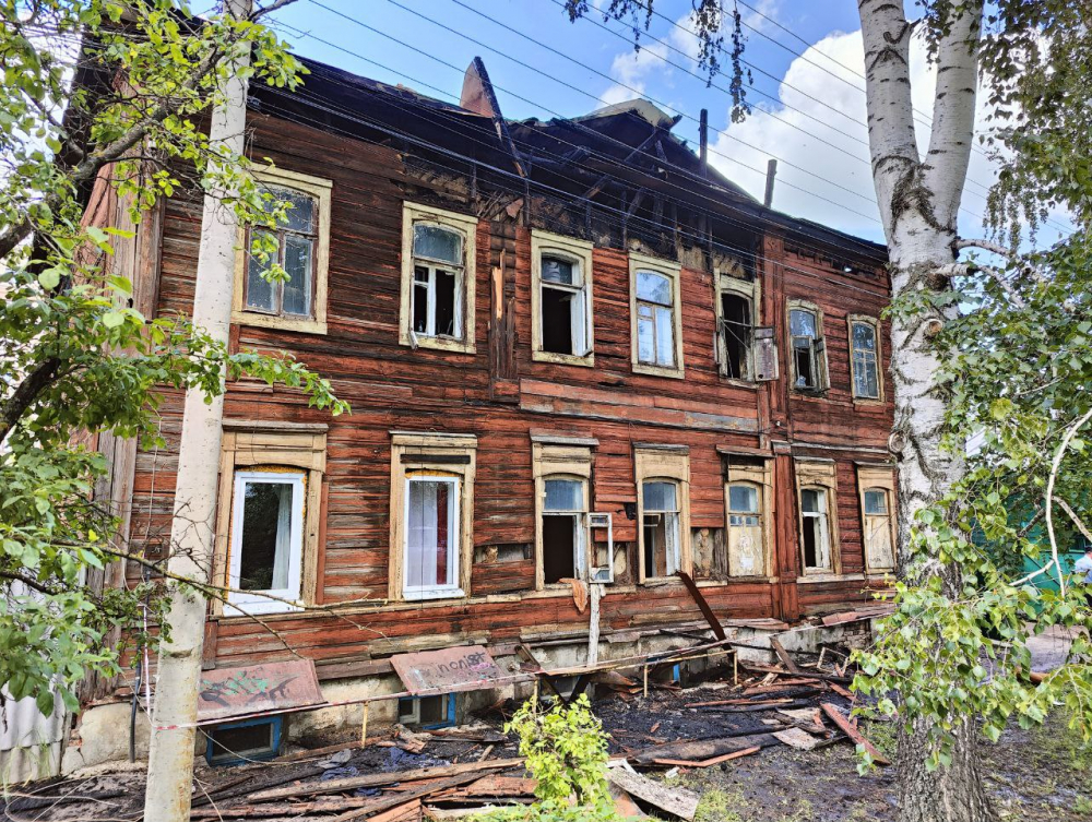 В Тамбове продолжаются пожары в исторической части города — сгорел особняк Нарышкиных