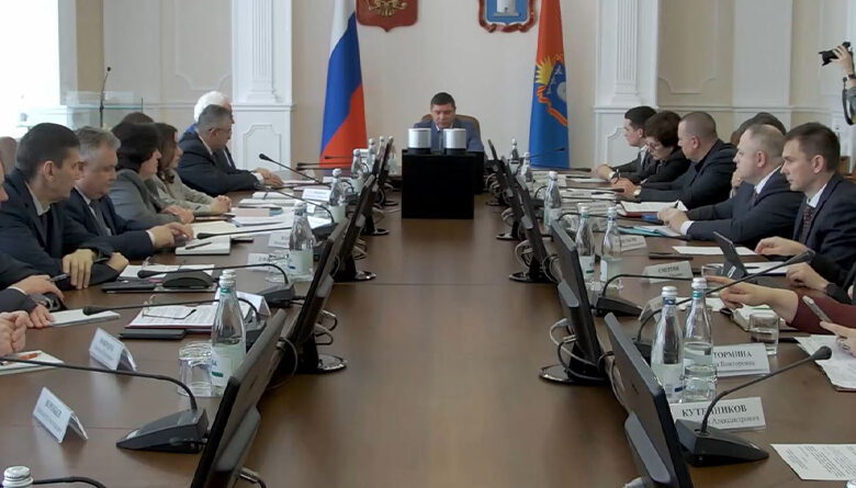 Евгений Первышов отметил завершение работ по демонтажу моста в Уварово